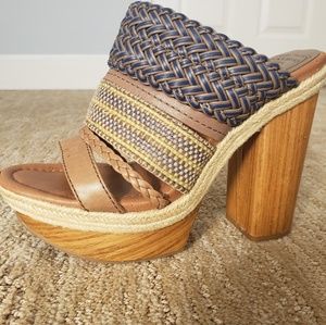 Lucky Brand MIKA Chunky Heel Sandal